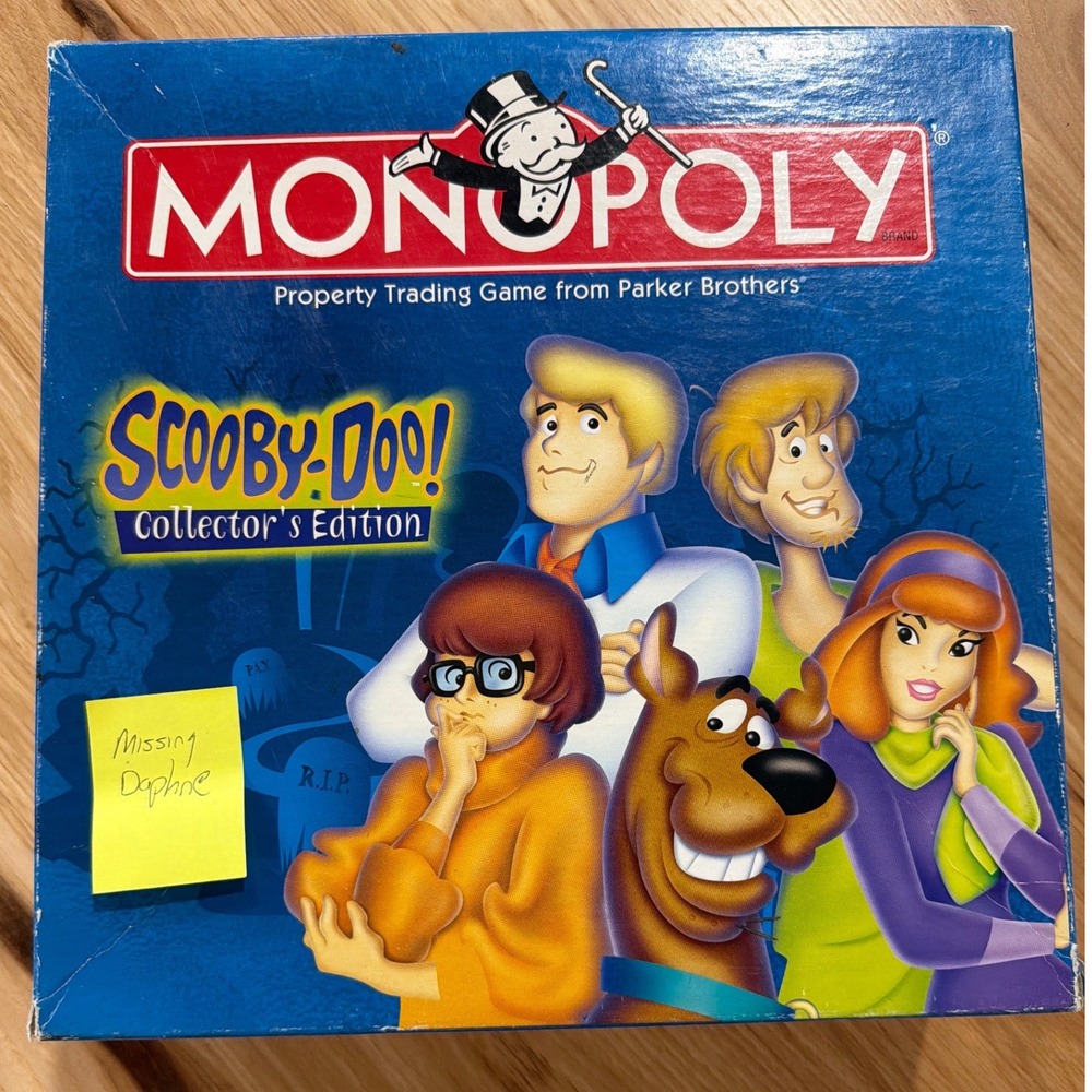 Monopoly Scooby-Doo Collector's Edition Board Game 2000 Missing Daphne Spooky